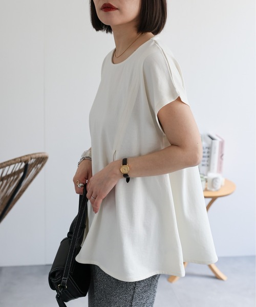 ap retro(アプレトロ)の「フロントタックペプラムコットンTシャツ / 裾フレアTシャツ(Tシャツ/カットソー・レディース・ベージュ/アイボリー/チャコールグレー・MEDIUM)」の7枚目の写真