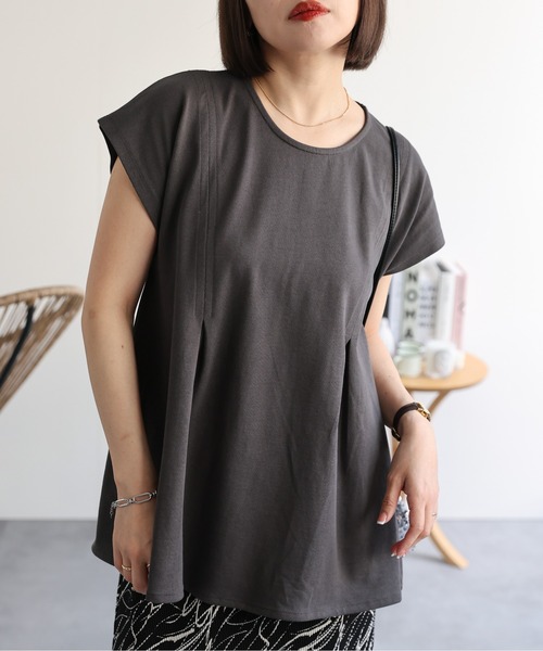 ap retro(アプレトロ)の「フロントタックペプラムコットンTシャツ / 裾フレアTシャツ(Tシャツ/カットソー・レディース・ベージュ/アイボリー/チャコールグレー・MEDIUM)」の20枚目の写真