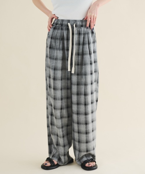 MERLOT（メルロー）の「チェックイージーパンツ（その他パンツ・レディース・ベージュ/ピンク/ブラック・FREE）」の4枚目の写真