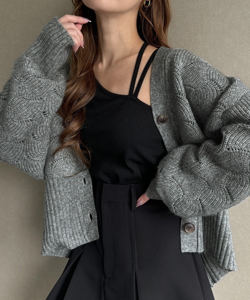 JUNOAH（ジュノア）の「透かし柄Vネックニットカーディガン（カーディガン/ボレロ・レディース・ブラック/グレイッシュベージュ/杢グレー・FREE）」の8枚目の写真