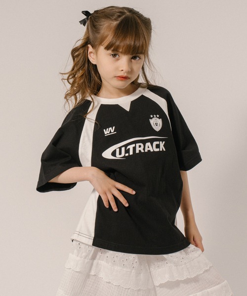 URBAN CHERRY（アーバンチェリー）の「【U.TRACK】ロゴプリントオーバーサイズゲームシャツ（Tシャツ/カットソー・キッズ・ブラック/ホワイト・110cm/120cm/130cm/140cm/150cm）」の2枚目の写真