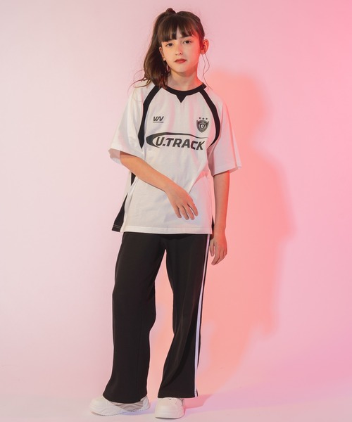 URBAN CHERRY（アーバンチェリー）の「【U.TRACK】ロゴプリントオーバーサイズゲームシャツ（Tシャツ/カットソー・キッズ・ブラック/ホワイト・110cm/120cm/130cm/140cm/150cm）」の17枚目の写真