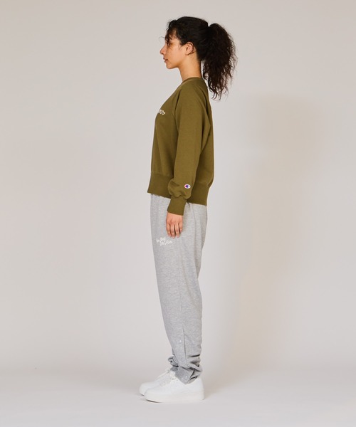 Champion(チャンピオン)の「【Champion/チャンピオン】レディース スポーツ テックウィーブテリークルーネックスウェットシャツ(スウェット・レディース・ブラック系その他/オリーブ/ピンク系その他7・LARGE/MEDIUM)」の8枚目の写真