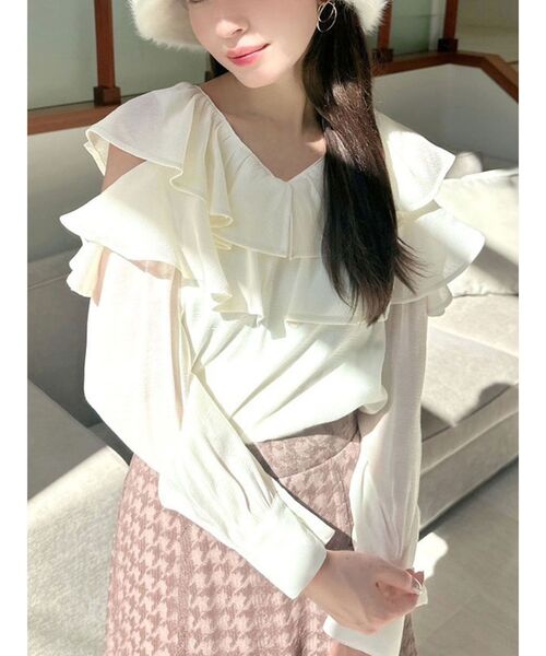 RESEXXY（リゼクシー）の「ポイントオープンブラウス（シャツ/ブラウス・レディース・ホワイト/ブルー/ブラック・FREE）」の2枚目の写真