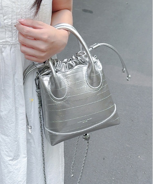 FREE STYLISTS（フリー スタイリスト）の「ショルダー巾着バッグ 2WAY（ショルダーバッグ・レディース・シルバー/ワイン/ブラック/オフホワイト・FREE）」の14枚目の写真