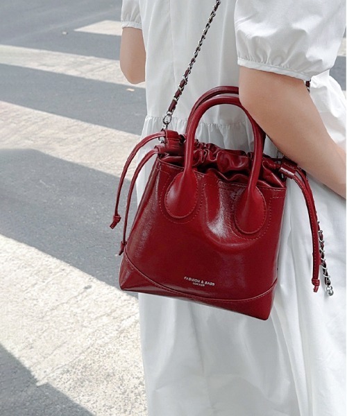 FREE STYLISTS（フリー スタイリスト）の「ショルダー巾着バッグ 2WAY（ショルダーバッグ・レディース・シルバー/ワイン/ブラック/オフホワイト・FREE）」の5枚目の写真