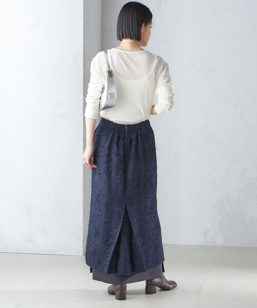 SHIPS（シップス）の「〈手洗い可能〉シアー ストレッチ クルーネック プルオーバー（Tシャツ/カットソー・レディース・ダークグレー/ライトブルー/オフホワイト/クリーム・ONE SIZE）」の8枚目の写真