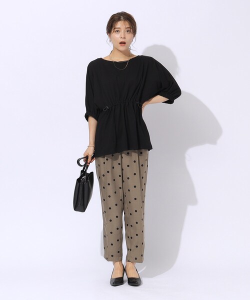 SHOO・LA・RUE（シューラルー）の「◆【洗える】ウエスト調節可能 ドロスト5分袖トップス（Tシャツ/カットソー・レディース・ライトベージュ/ブラック/イエロー・04/03/02）」の20枚目の写真