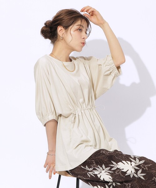 SHOO・LA・RUE（シューラルー）の「◆【洗える】ウエスト調節可能 ドロスト5分袖トップス（Tシャツ/カットソー・レディース・ライトベージュ/ブラック/イエロー・04/03/02）」の17枚目の写真