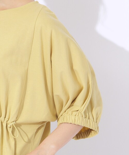 SHOO・LA・RUE（シューラルー）の「◆【洗える】ウエスト調節可能 ドロスト5分袖トップス（Tシャツ/カットソー・レディース・ライトベージュ/ブラック/イエロー・04/03/02）」の6枚目の写真