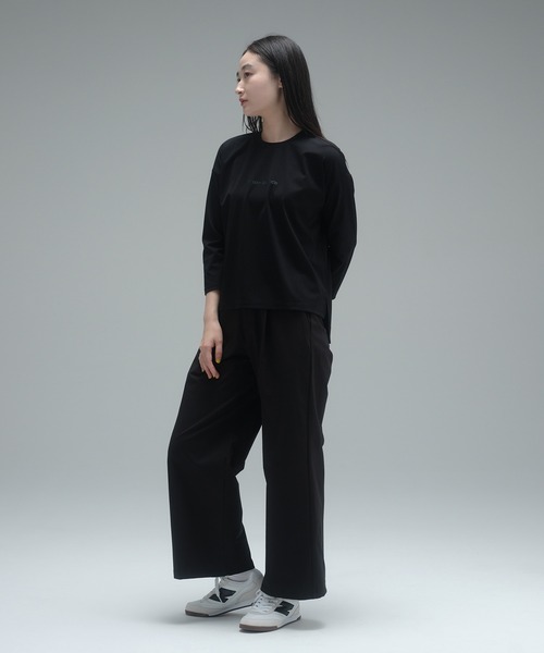 NEW BALANCE(ニューバランス)の「MET24 Bracelet Sleeve Pullover(Tシャツ/カットソー・レディース・ブラック/ライトベージュ/インディゴブルー・LARGE/MEDIUM/SMALL)」の7枚目の写真