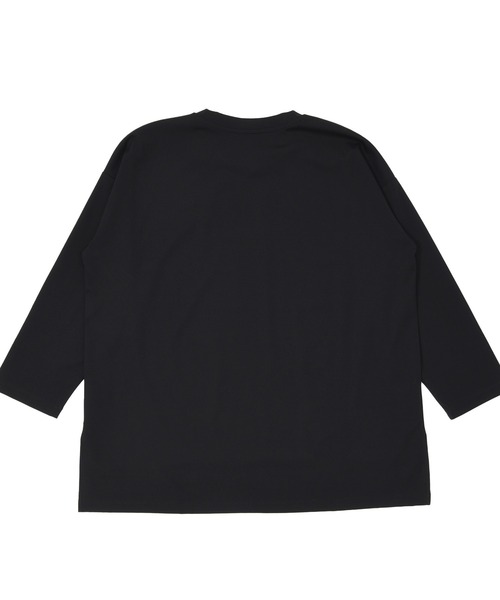 NEW BALANCE(ニューバランス)の「MET24 Bracelet Sleeve Pullover(Tシャツ/カットソー・レディース・ブラック/ライトベージュ/インディゴブルー・LARGE/MEDIUM/SMALL)」の13枚目の写真