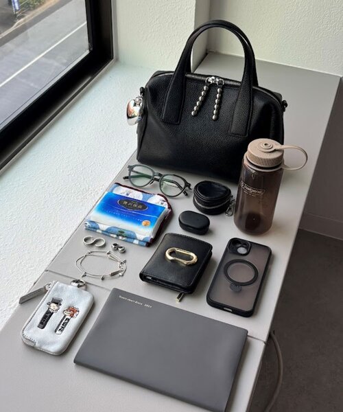 セール】《本革/ショルダー付き》スタッズボストンバッグ