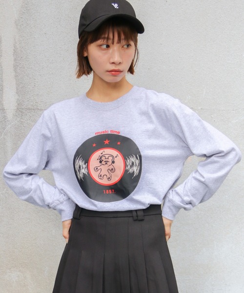 UNIT CHEST(ユニットチェスト)の「【UNIT CHEST】unique unisex long sleeve T-shirt/ユニークユニセックス ロンT OIF designer eggs コラボ Record by KOTONA TATEISHI(Tシャツ/カットソー・レディース・ホワイト/杢グレー/ブラック・L/M/S)」の3枚目の写真