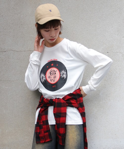 UNIT CHEST(ユニットチェスト)の「【UNIT CHEST】unique unisex long sleeve T-shirt/ユニークユニセックス ロンT OIF designer eggs コラボ Record by KOTONA TATEISHI(Tシャツ/カットソー・レディース・ホワイト/杢グレー/ブラック・L/M/S)」の5枚目の写真