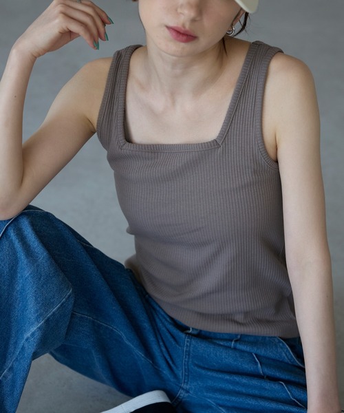 Fizz(フィズ)の「【Fizz/フィズ】 前後2Way リブタンクトップ(タンクトップ・レディース・ブラック/ホワイト×ブラック/ホワイト/グレイッシュベージュ・FREE)」の4枚目の写真