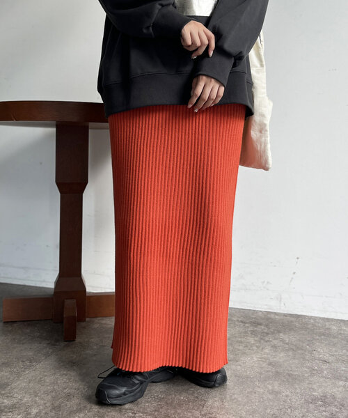 CPCM(シーピーシーエム)の「しっかりリブナロースカート(スカート・レディース・チャコールグレー/アイボリー/ブラック/オレンジ・SMALL/MEDIUM)」の1枚目の写真