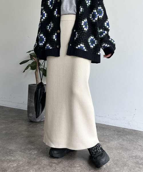 CPCM(シーピーシーエム)の「しっかりリブナロースカート(スカート・レディース・チャコールグレー/アイボリー/ブラック/オレンジ・SMALL/MEDIUM)」の11枚目の写真