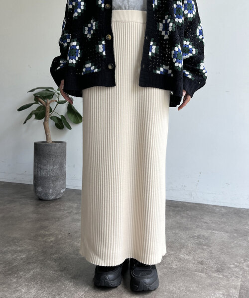 CPCM(シーピーシーエム)の「しっかりリブナロースカート(スカート・レディース・チャコールグレー/アイボリー/ブラック/オレンジ・SMALL/MEDIUM)」の17枚目の写真