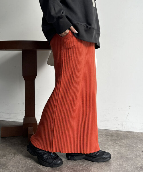CPCM(シーピーシーエム)の「しっかりリブナロースカート(スカート・レディース・チャコールグレー/アイボリー/ブラック/オレンジ・SMALL/MEDIUM)」の5枚目の写真