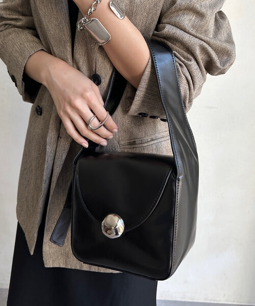 DouDou（ドゥドゥ）の「【WEB限定】ミディアムセミショルダーバッグ（ショルダーバッグ・レディース・ブラック/ブラウン/レッド・FREE）」の6枚目の写真