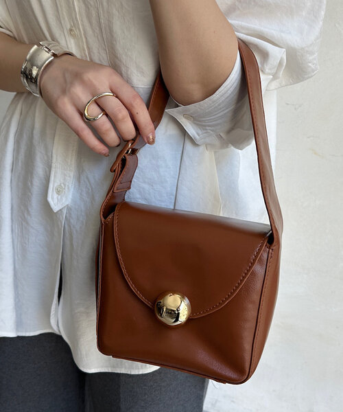 DouDou（ドゥドゥ）の「【WEB限定】ミディアムセミショルダーバッグ（ショルダーバッグ・レディース・ブラック/ブラウン/レッド・FREE）」の14枚目の写真