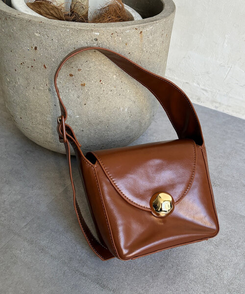 DouDou（ドゥドゥ）の「【WEB限定】ミディアムセミショルダーバッグ（ショルダーバッグ・レディース・ブラック/ブラウン/レッド・FREE）」の16枚目の写真