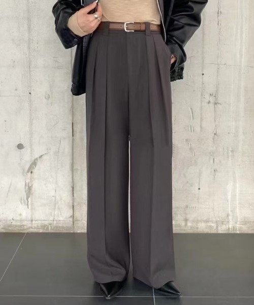 TIGHTBOOTH グレー スラックス ウエストベルト付き Chico（チコ）の「【2024SS】サイドベルト付スラックスパンツ