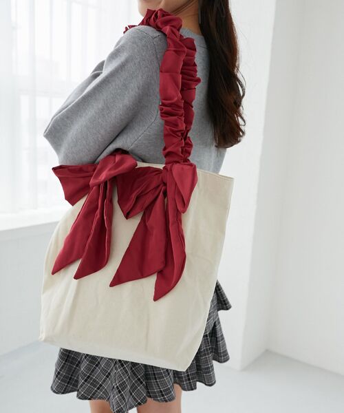 MAJESTIC LEGON(マジェスティックレゴン)の「ギャザーハンドルリボントート(トートバッグ・レディース・ブラック/ボルドー・FREE)」の6枚目の写真