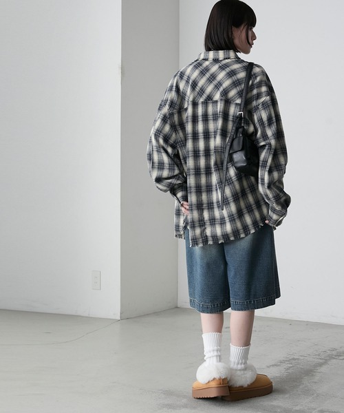 forksy.（フォルクシー）の「【forksy.】ヴィンテージライクハーフデニムパンツ（デニムパンツ・レディース・ブラック/インディゴブルー/ブルー・M/L）」の8枚目の写真