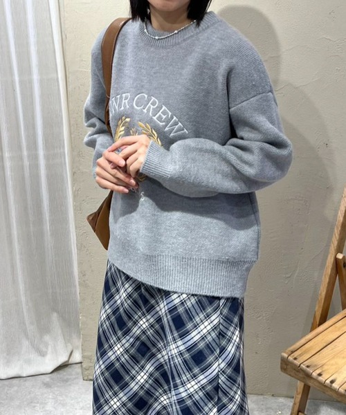 mebole(メボレ)の「クラウン刺繍ニット(ニット/セーター・レディース・ネイビー/グレー/アイボリー・FREE)」の21枚目の写真