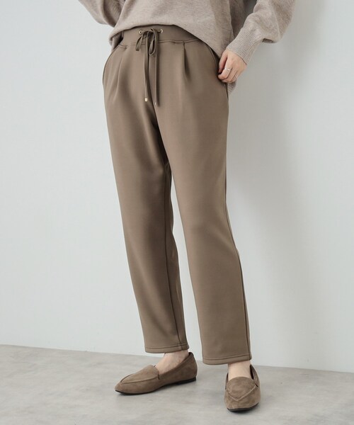 SHOO・LA・RUE(シューラルー)の「◆【SHOO WARM】あったか裏起毛 ふわふわもちもち ストレッチ テーパードパンツ(その他パンツ・レディース・ダークグレー/アイボリー/ブラック/ブラウン系・01/02/03/04)」の4枚目の写真