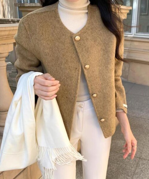 ゴールドボタンショート丈メルトンノーカラーコート（ノーカラーコート）｜emi+（エミプラス）