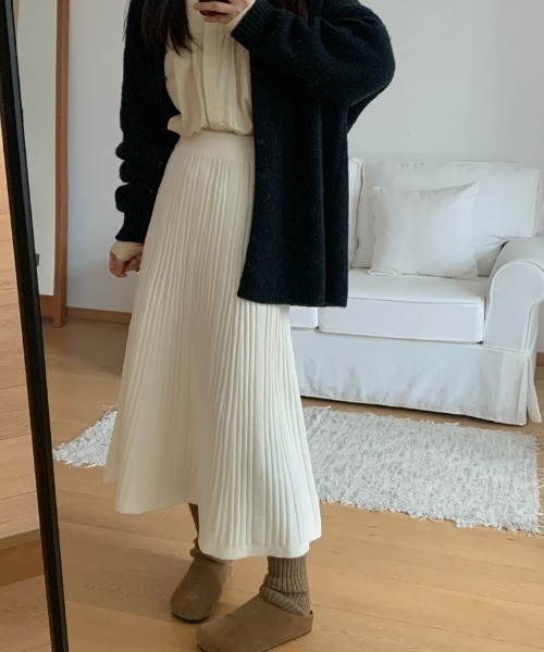 ソフトプリーツAラインニットスカート（スカート）｜Diosfront（ディオスフロント）