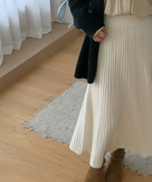 ソフトプリーツAラインニットスカート（スカート）｜Diosfront（ディオスフロント）