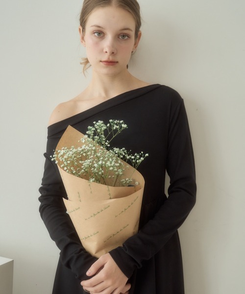 Birthday room（バースデイルーム）の「〈オケージョン対応〉〈リボン着脱可能〉マルチwayオフショルダーワンピース / multi way off shoulder one-piece（ワンピース・レディース・ブラック/アイボリー・FREE）」の2枚目の写真