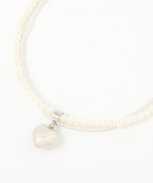 repipi armario（レピピ アルマリオ）の「2連パールビーズネックレス（ネックレス・キッズ・シルバー・FREE）」の2枚目の写真