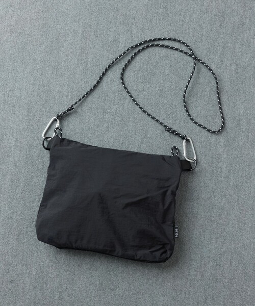 FREAK'S STORE(フリークスストア)の「POLeR × FREAK'S STORE/ポーラー × フリークスストア 別注 STUFFABLE POUCH スタッファブルポーチ サコッシュ(ショルダーバッグ・メンズ・グレー/ブラック・ONE SIZE)」の16枚目の写真