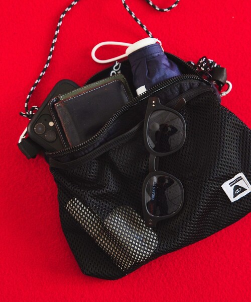 FREAK'S STORE(フリークスストア)の「POLeR × FREAK'S STORE/ポーラー × フリークスストア 別注 STUFFABLE POUCH スタッファブルポーチ サコッシュ(ショルダーバッグ・メンズ・グレー/ブラック・ONE SIZE)」の21枚目の写真