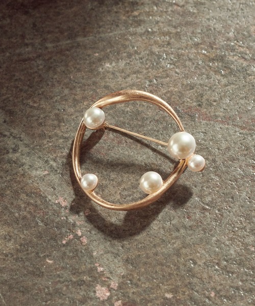 GOLDY(ゴールディ)の「ランダム パール サークル ブローチ(ブローチ/コサージュ・レディース・ゴールド/シルバー/ゴールド系その他/シルバー系その他・FREE)」の5枚目の写真