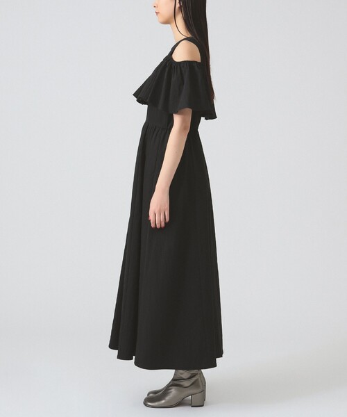 Ray BEAMS(レイビームス)の「フリル オフショルダー ワンピース(ワンピース・レディース・モカ/ブラック・0/1)」の18枚目の写真