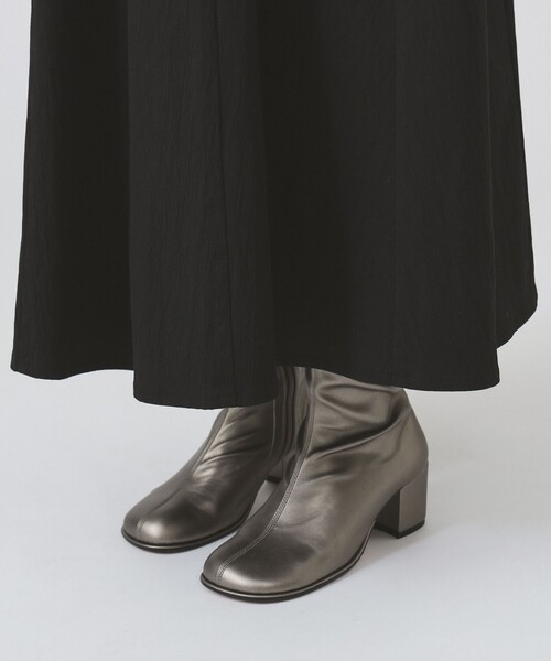 Ray BEAMS(レイビームス)の「フリル オフショルダー ワンピース(ワンピース・レディース・モカ/ブラック・0/1)」の22枚目の写真