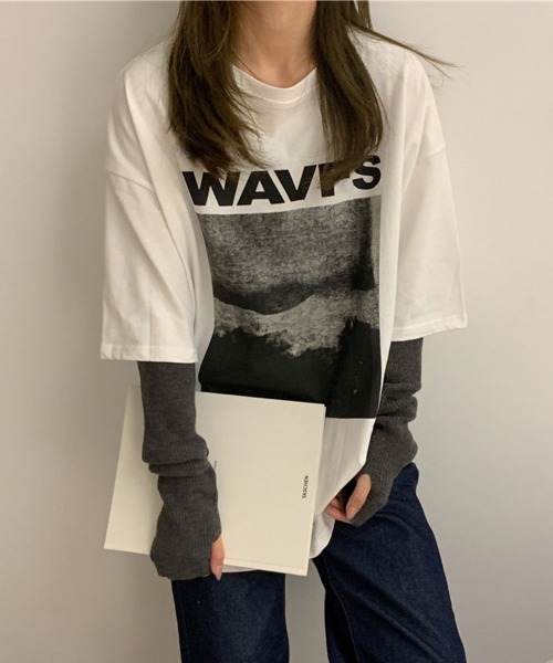 SallyLunn(サリーラン)の「【コーデの主役に】フォトプリントロゴT(Tシャツ/カットソー・レディース・ダークグリーン/ホワイト/ダークブラウン・LARGE/MEDIUM)」の1枚目の写真