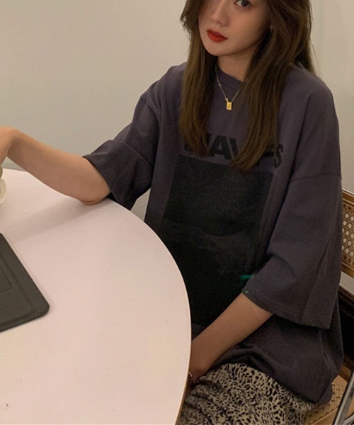 SallyLunn(サリーラン)の「【コーデの主役に】フォトプリントロゴT(Tシャツ/カットソー・レディース・ダークグリーン/ホワイト/ダークブラウン・LARGE/MEDIUM)」の9枚目の写真