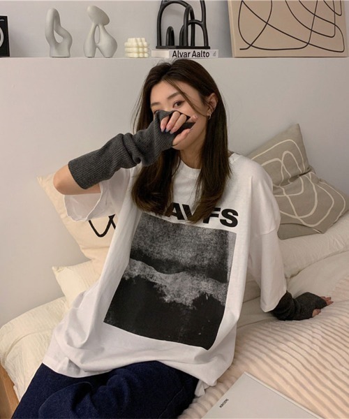 SallyLunn(サリーラン)の「【コーデの主役に】フォトプリントロゴT(Tシャツ/カットソー・レディース・ダークグリーン/ホワイト/ダークブラウン・LARGE/MEDIUM)」の12枚目の写真