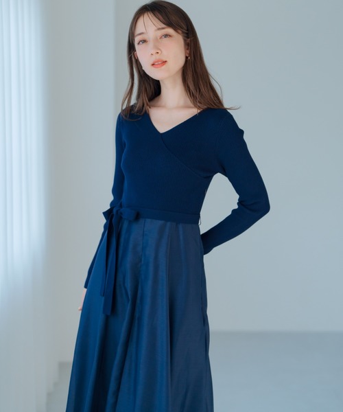 MISCH MASCH(ミッシュマッシュ)の「カシュクールドッキングワンピース(ワンピース・レディース・ネイビー/ブルー・フリ-)」の3枚目の写真