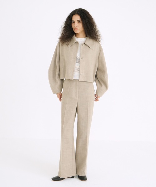 CLANE(クラネ)の「CENTER CLEASE STRAIGHT PANTS(その他パンツ・レディース・ベージュ/アイボリー/ネイビー・2/1/0)」の4枚目の写真