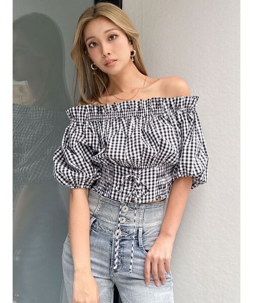 GYDA（ジェイダ）の「2WAYギャザーオフショルコルセットブラウス（シャツ/ブラウス・レディース・その他1/ベージュ/オフホワイト・FREE）」の4枚目の写真