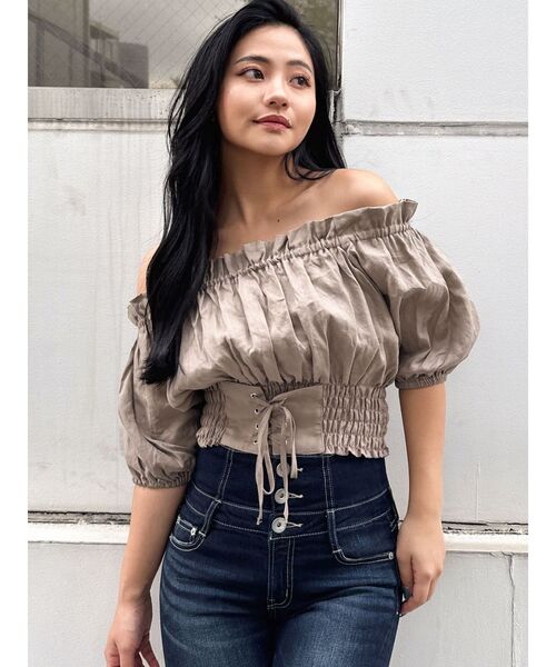 GYDA（ジェイダ）の「2WAYギャザーオフショルコルセットブラウス（シャツ/ブラウス・レディース・その他1/ベージュ/オフホワイト・FREE）」の5枚目の写真