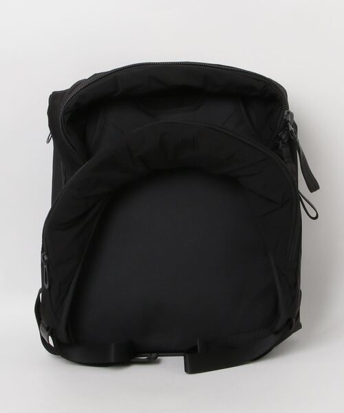 Cote&Ciel（コートエシエル）の「cote&ciel / TIMSAH Memory Tech Black バックパック / CC-28673（バックパック/リュック・メンズ・ブラック・FREE）」の11枚目の写真